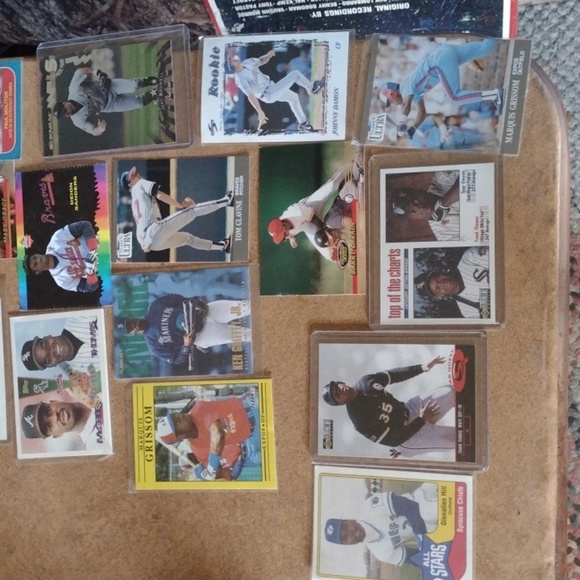 Assorted Baseball Trading Cards - Picture 2 of 4